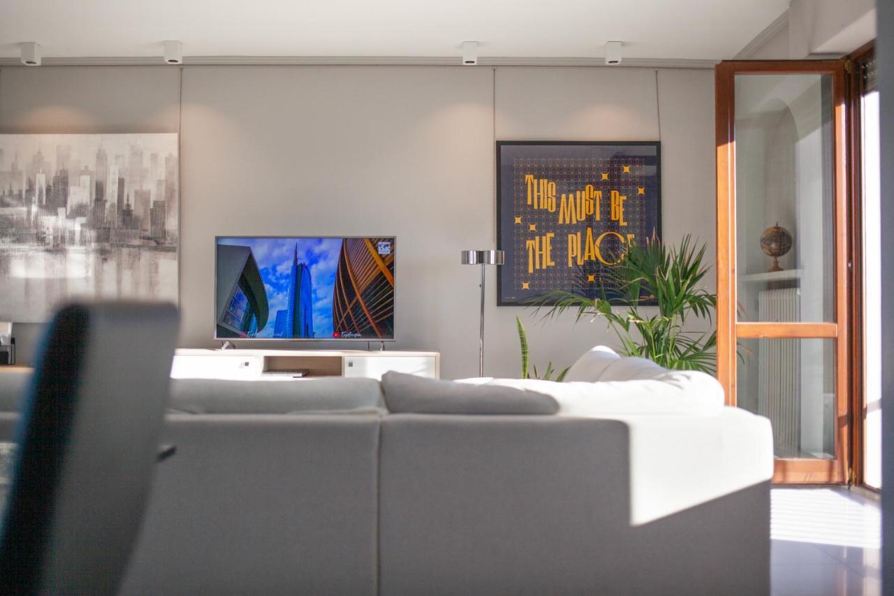 Stelvio Rooftop - Penthouse Skyline With Terrace And Jacuzzi 밀라노 외부 사진